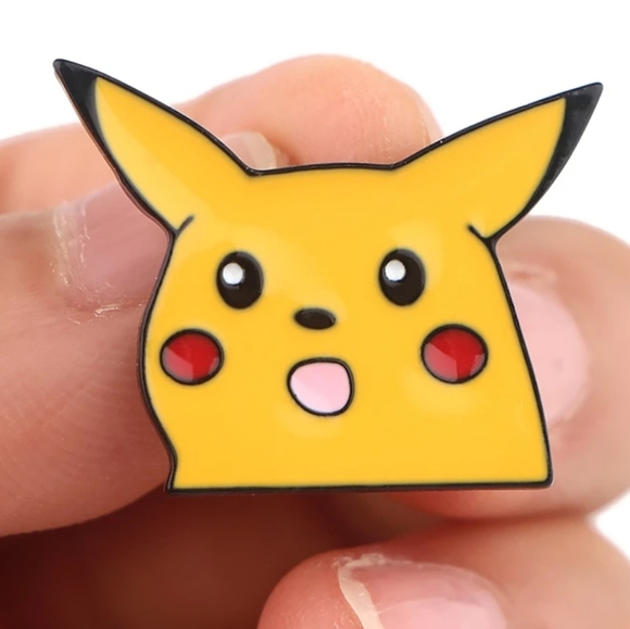 🔹️Pokemon Pikachu Brooch/pin - Picture 4 of 5